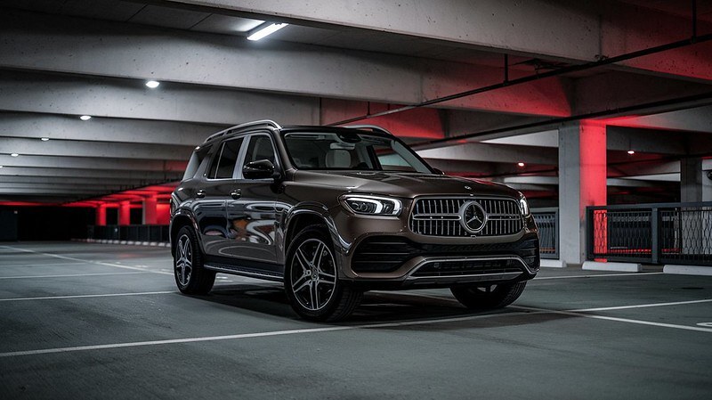 2025-Mercedes-SUV-in-parking-structure-after-certified-collision-repair-The-Ultimate-Paint-Shop