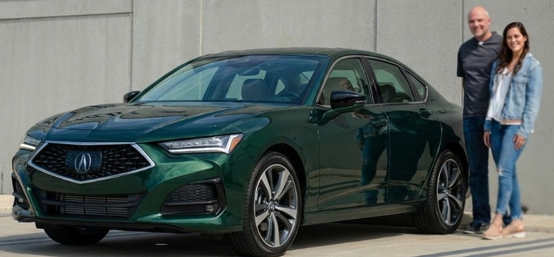 Aluminum Body Repair acura customers Mercedes-in-paint-booth-for-certified-paint-repair-ultimate-paint-shop